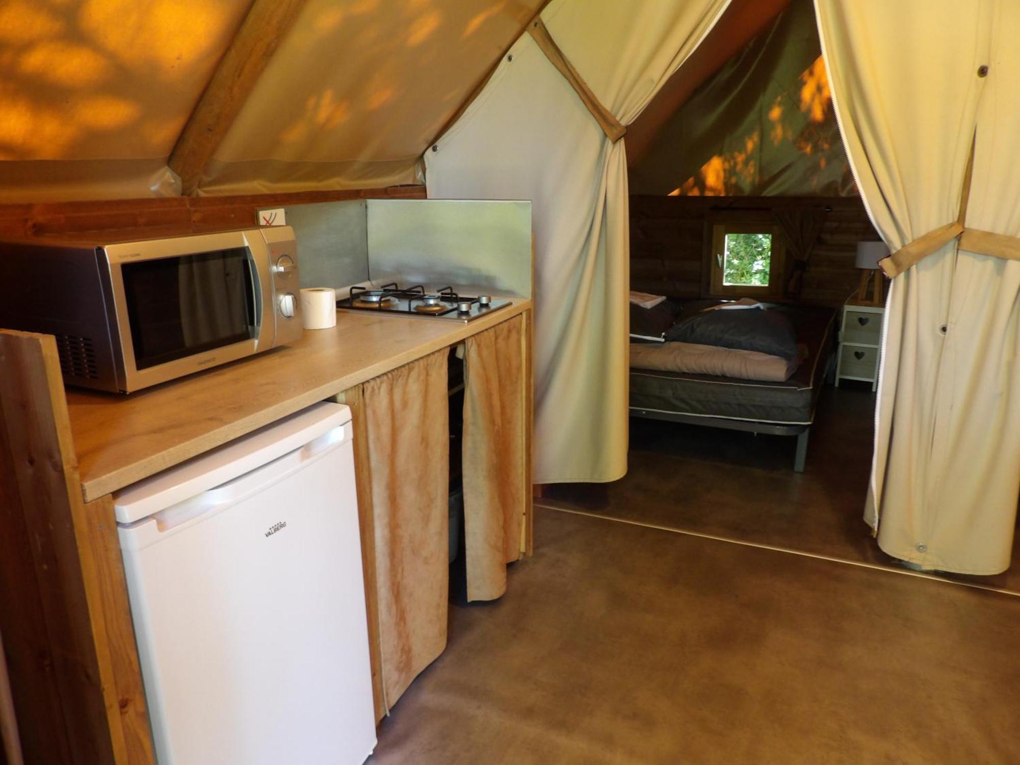 Camping Smile & Braudieres Mezieres-sous-Lavardin Luaran gambar